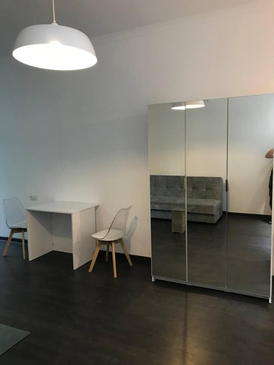 Room Studio 1 Tbilisi Eksteriør bilde